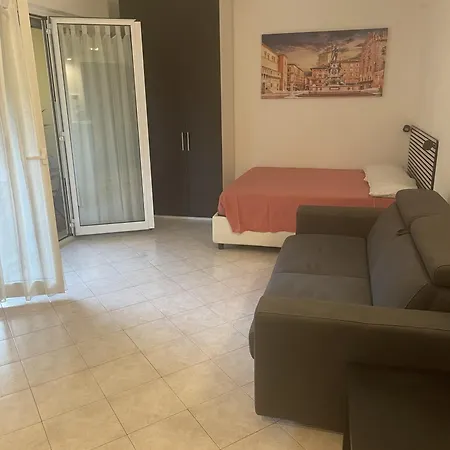Stop&go Station House Self Check-in 24-24 City-fiera Apartmán