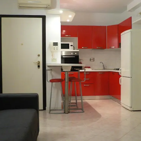 Stop&go Station House Self Check-in 24-24 City-fiera *