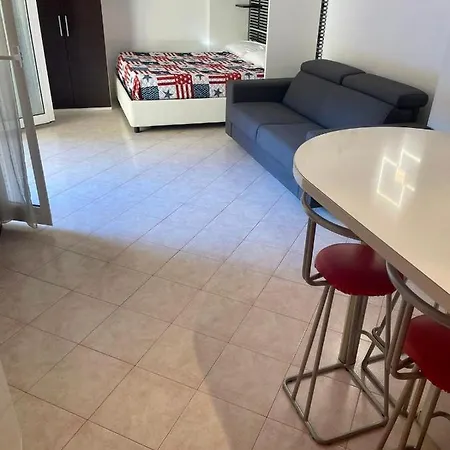 Stop&go Station House Self Check-in 24-24 City-fiera