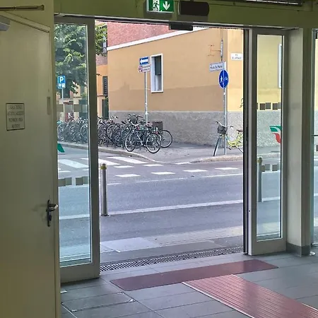 Stop&go Station House Self Check-in 24-24 City-fiera Apartment *