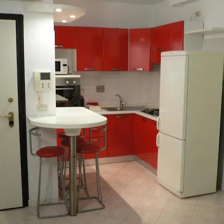 Stop&go Station House Self Check-in 24-24 City-fiera *