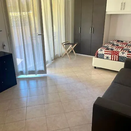 Stop&go Station House Self Check-in 24-24 City-fiera