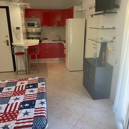 Stop&go Station House Self Check-in 24-24 City-fiera Appartement *