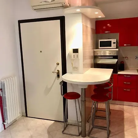 Stop&go Station House Self Check-in 24-24 City-fiera