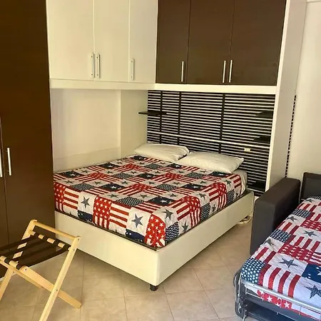 Stop&go Station House Self Check-in 24-24 City-fiera